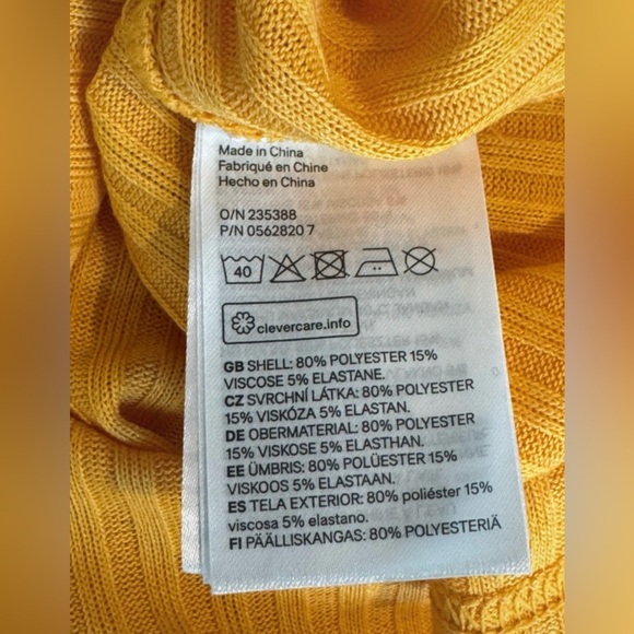 H&M Divided Mustard Yellow Ribbed Turtleneck Top - Size Small - Picture 5 of 5